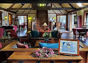 Roycroft Inn hotel thumbnail 5