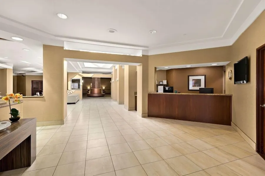 Hotel RL Cleveland Airport West hotel detail image 2