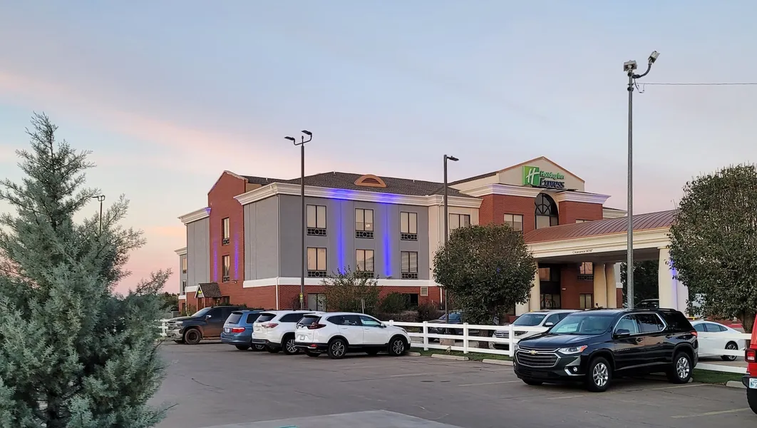 Holiday Inn Express Hotel & Suites Enid - Highway 412 by IHG hotel detail image 6