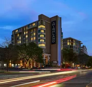 The Highland Dallas, Curio Collection by Hilton hotel detail image 5