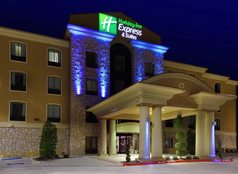 Holiday Inn Express & Suites Paris, Texas by IHG hotel detail image 6