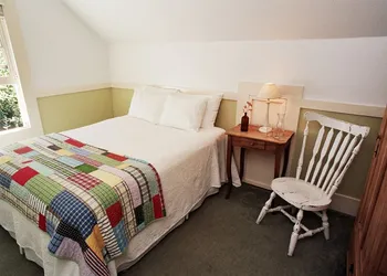 Valley Ford Hotel hotel thumbnail 7