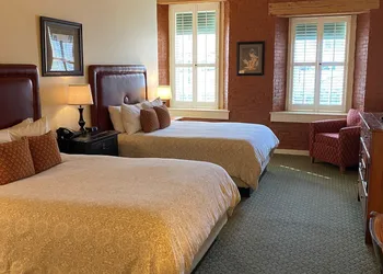The Common Man Inn & Restaurant hotel thumbnail 4
