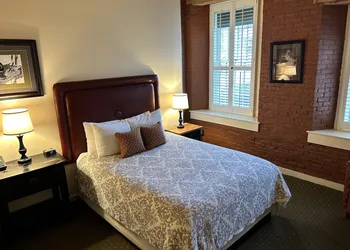 The Common Man Inn & Restaurant hotel thumbnail 6