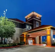 La Quinta Inn & Suites by Wyndham Orange hotel detail image 3