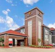La Quinta Inn & Suites by Wyndham Orange hotel detail image 4