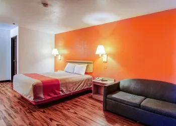 Motel 6-Columbia MO - East hotel thumbnail 4