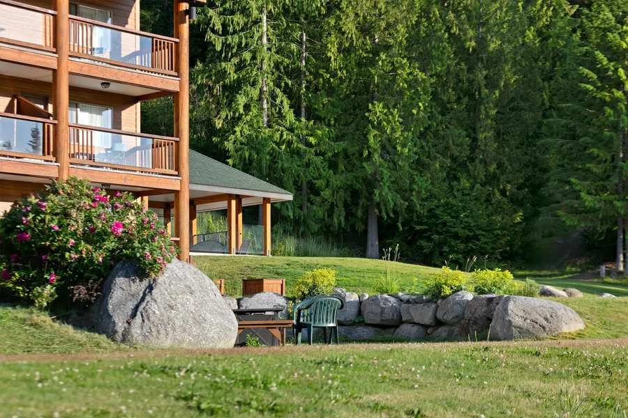 Kootenay Lakeview Resort, BW Signature Collection hotel detail image 6