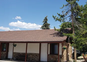 Canyon Motel hotel thumbnail 2