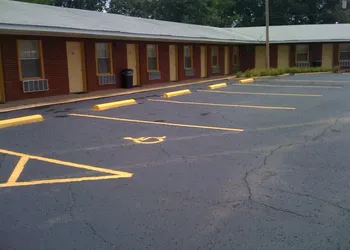 Antlers Budget Inn hotel thumbnail 3