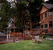 Captain Whidbey hotel detail image 3
