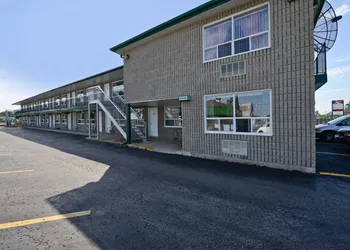 Angus Inn hotel thumbnail 3