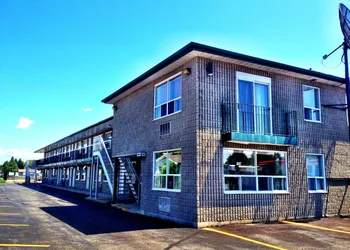Angus Inn hotel thumbnail 4
