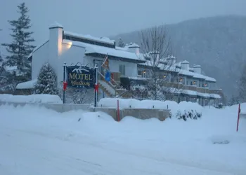 Motel Le JoliBourg hotel thumbnail 3