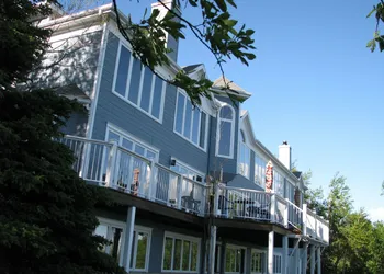 Auberge Cap-aux-Corbeaux hotel thumbnail 6
