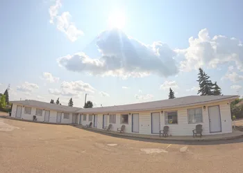 Westview Motel hotel thumbnail 2
