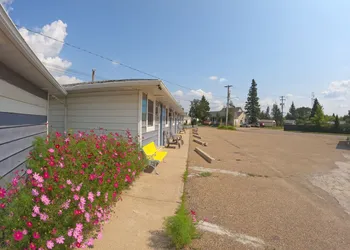 Westview Motel hotel thumbnail 3