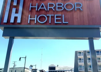 Rockland Harbor Hotel hotel thumbnail 5