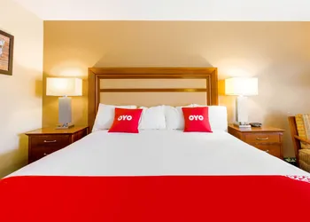 OYO Hotel Lebanon MO I-44 hotel thumbnail 7