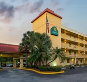 La Quinta Inn by Wyndham West Palm Beach - Florida Turnpike hotel detail image 5