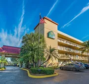 La Quinta Inn by Wyndham West Palm Beach - Florida Turnpike hotel detail image 7