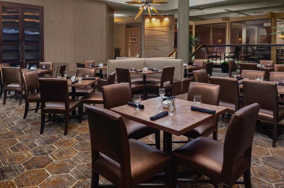 DoubleTree by Hilton Kansas City - Overland Park hotel detail image 2