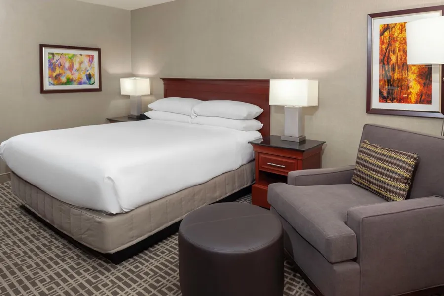 DoubleTree by Hilton Kansas City - Overland Park hotel detail image 6