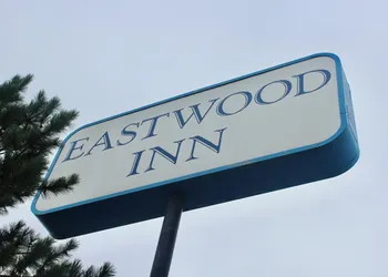 Eastwood Inn hotel thumbnail 2