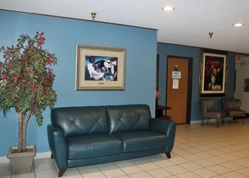 Eastwood Inn hotel thumbnail 3