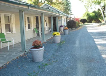 Black Bear Lodge hotel thumbnail 7