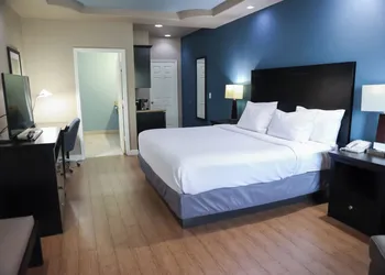 Black Gold Inn hotel thumbnail 8