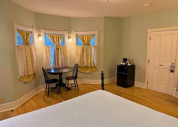 The Edenwild Boutique Inn hotel thumbnail 5