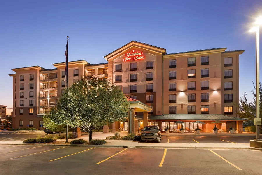 Hampton Inn & Suites Denver - Cherry Creek hotel detail image 2