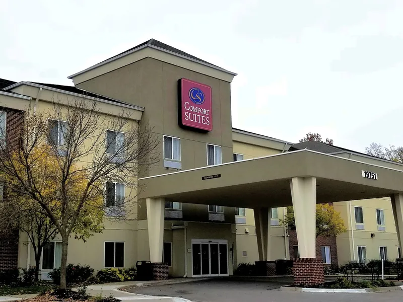 Comfort Suites Independence - Kansas City hotel detail image 2