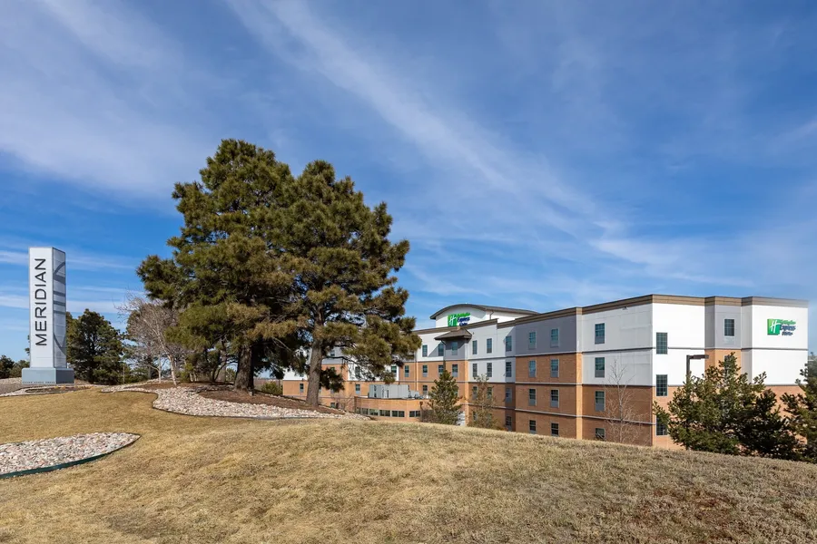 Holiday Inn Express & Suites Englewood Denver South by IHG hotel detail image 6