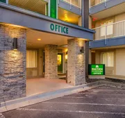 HomeTowne Studios By Red Roof Denver - Airport/ Aurora hotel detail image 3