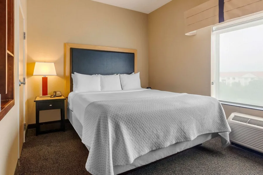 Cambria Hotel Denver International Airport hotel detail image 6