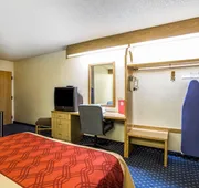 Econo Lodge Denver International Airport hotel detail image 4