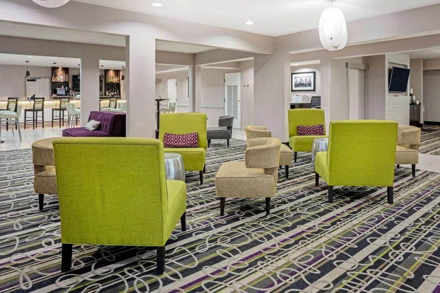 La Quinta Inn & Suites by Wyndham The Woodlands/Spring hotel detail image 6