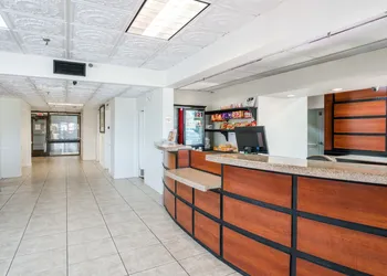OYO Townhouse Houston George Bush Intercontinental hotel thumbnail 6