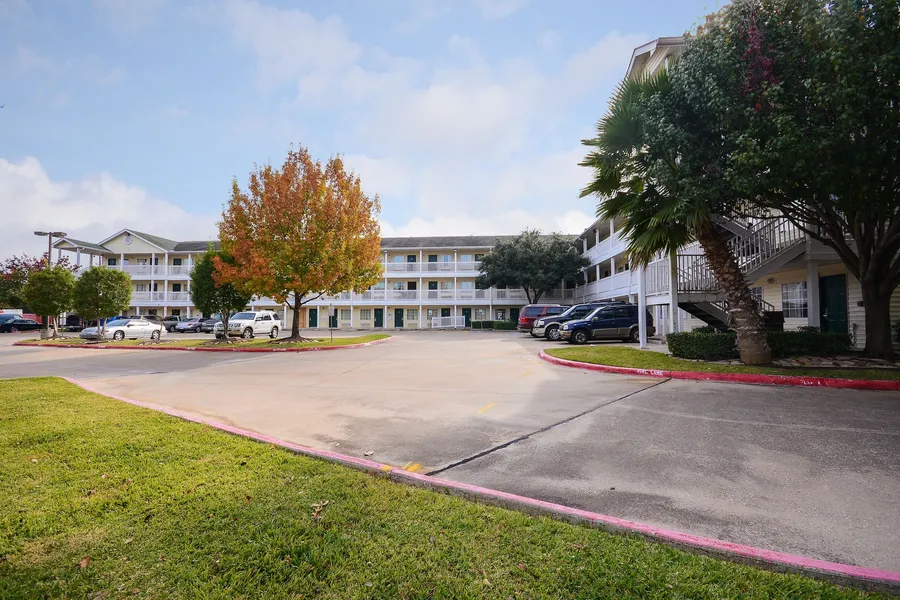 Intown Suites Extended Stay Select Houston - Stafford hotel detail image 2