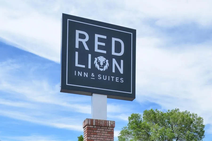Red Lion Inn & Suites Houston IAH Airport hotel detail image 2
