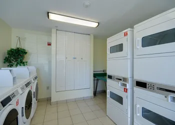 Intown Suites Extended Stay Houston - Westchase hotel thumbnail 5