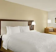 Hampton Inn Houston Hobby Airport hotel detail image 7
