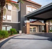 La Quinta Inn & Suites by Wyndham Houston East at Normandy hotel detail image 3
