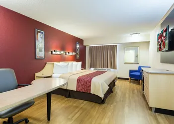 Red Roof Inn - Houston Westchase hotel thumbnail 6