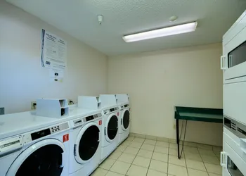 InTown Suites Extended Stay Houston TX – Hobby Airport hotel thumbnail 3