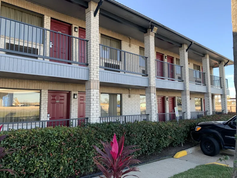 Americas Best Value Inn Houston Hobby Airport hotel detail image 2