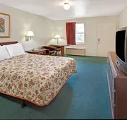 Knights Inn South Houston hotel detail image 4