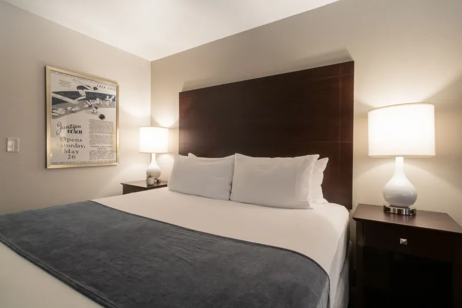 Oxford Suites Portland - Jantzen Beach hotel detail image 6